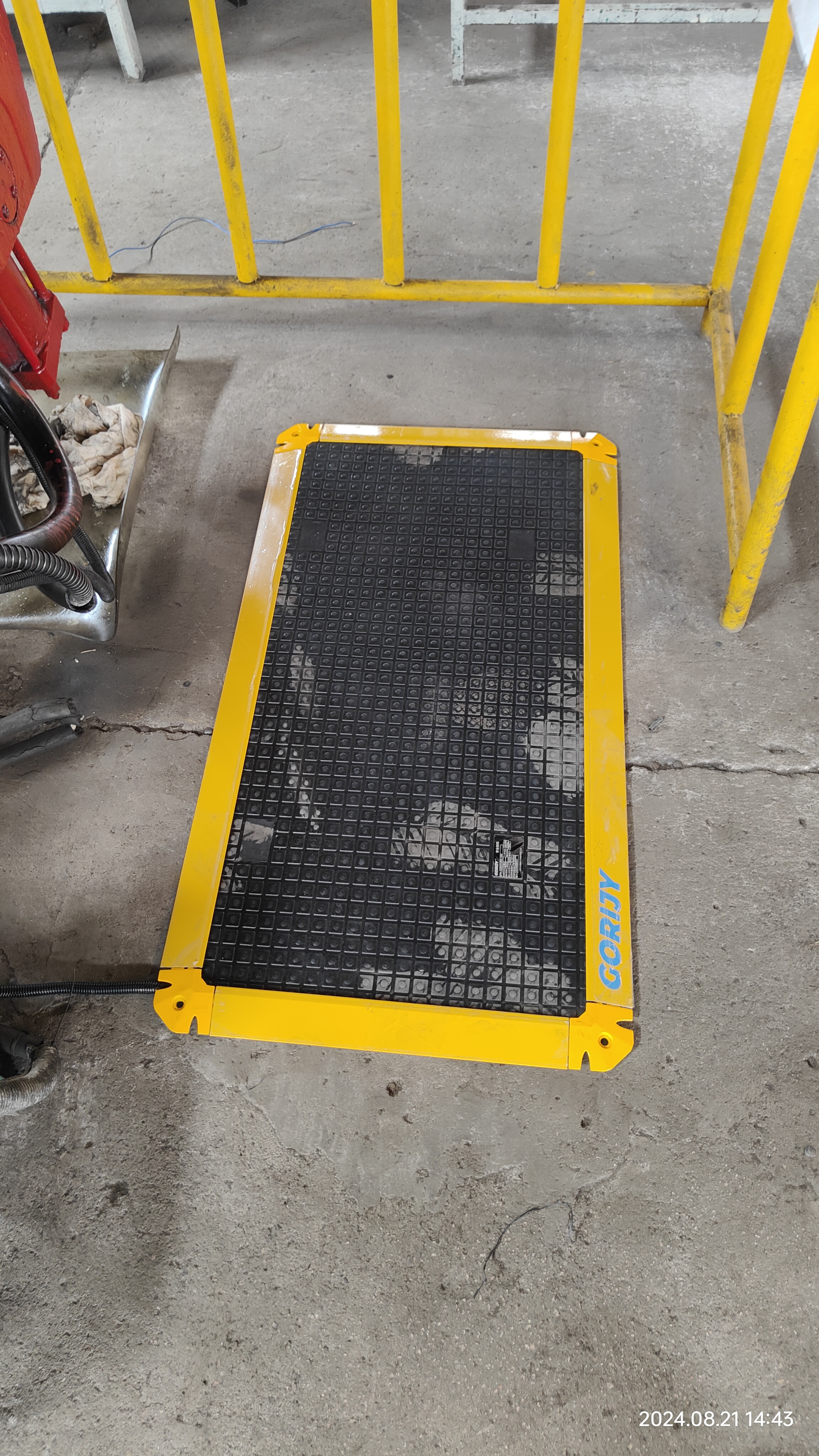 選擇安全地毯時應(yīng)考慮哪些因素？