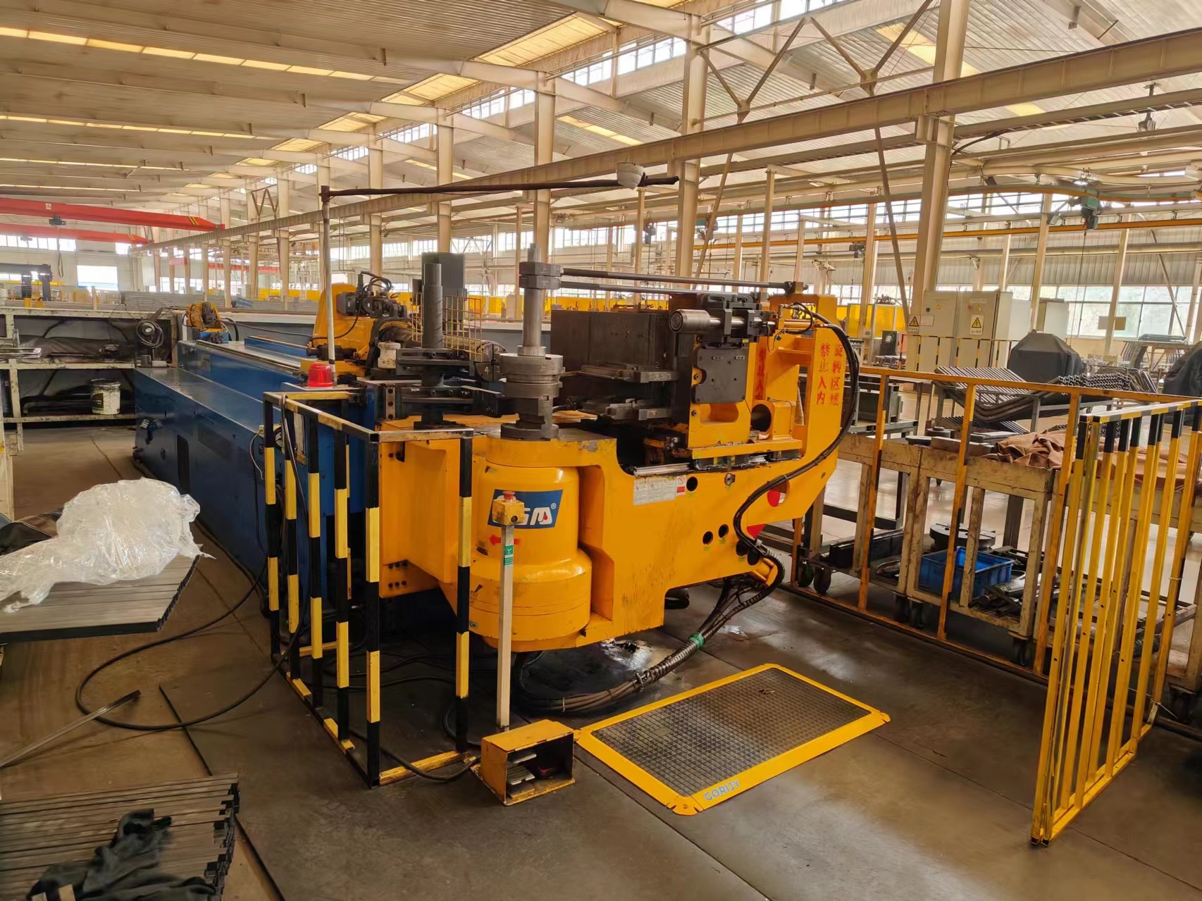 彎管機(jī)周圍安全地毯解決方案